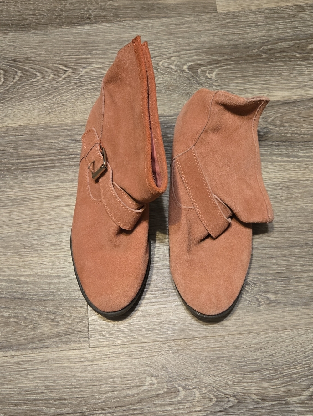 Mia Size 8 Pink Suede Leoni Booties